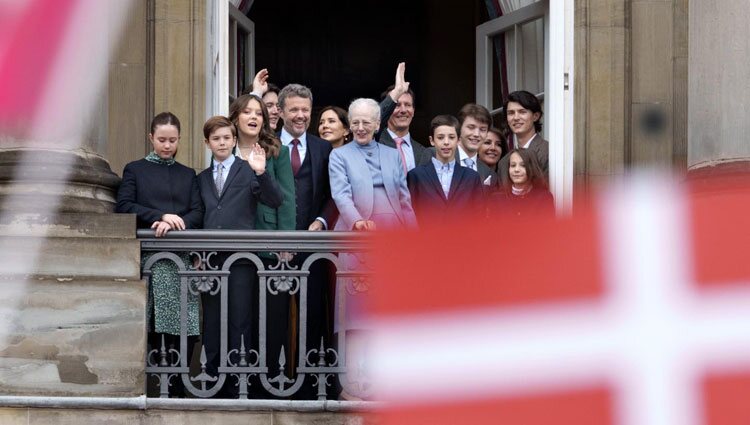 La Familia Real Danesa en el 83 cumpleaños de Margarita de Dinamarca